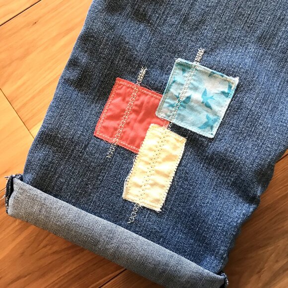 Upcycled Patchwork Capri Jeans: Summer Lake Theme Denim Cropped Pants Size 10-12 - Picture 7 of 12